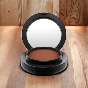 MAC NW58 Studio Tech Foundation